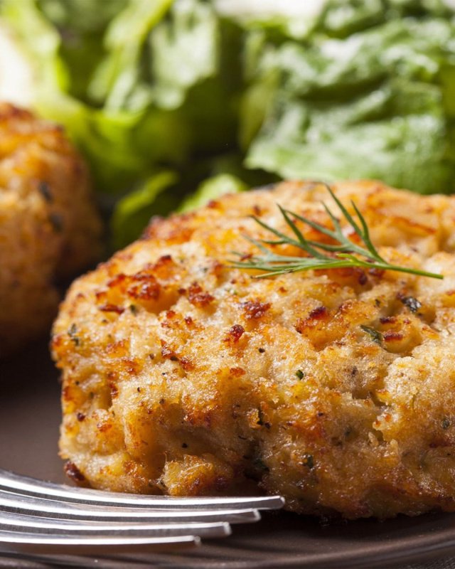 12 Crab Cakes